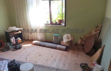 DEDELİ KÖYÜNDE İÇERİSİNDE EV OLAN 1 DÖNÜM ARAZİ