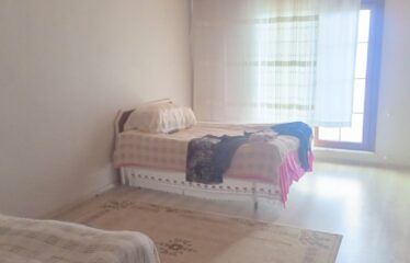 GÜNEY KÖYÜNDE İÇERİŞİNDE EVİ BULUNAN ARAZİ