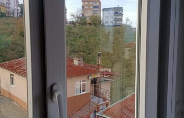 HENDEKBAŞI MAHALLESİNDE KOMPLE 3 KATLI BİNA