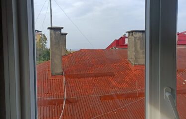 HENDEKBAŞI MAHALLESİNDE KOMPLE 3 KATLI BİNA