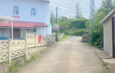 KARABURUN KÖYÜNDE İKİ YOL ARASINDA SATILIK ARAZİ