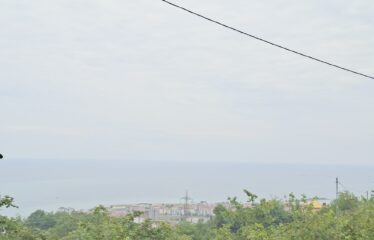 BOZCAALİ MAHALLESİNDE HARİKA DENİZ MANZARASINA SAHİP 1452M2 SATILIK ARAZİ
