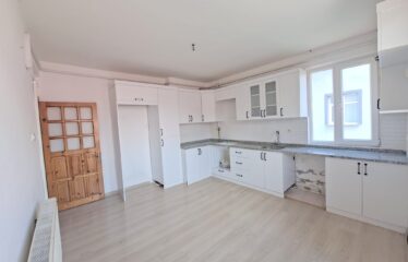 KUMYALI MAHALLESİNDE 2 KATDA 3+1 SATILIK DAİRE