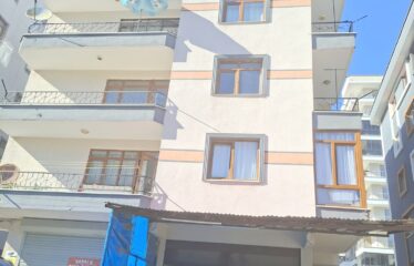 BOZCAALİ MAHALLESİNDE CADDE ÜZERİNDE HASTANE VE FAKÜLTE  YOLU ÜZERİNDE SATILIK DÜKKAN