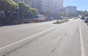 BOZCAALİ MAHALLESİNDE CADDE ÜZERİNDE HASTANE VE FAKÜLTE  YOLU ÜZERİNDE SATILIK DÜKKAN