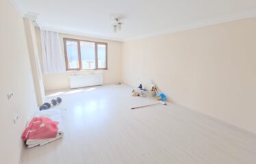BAHÇELİEVLER MAHALLESİNDE 4 KATDA 2+1 SATILIK DAİRE