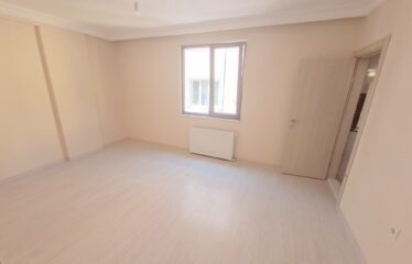 BAHÇELİEVLER MAHALLESİNDE 4 KATDA 2+1 SATILIK DAİRE