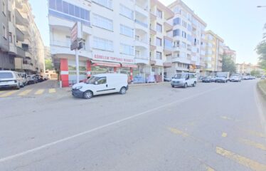 SOĞUKSU MAHALLESİNDE CADDE ÜZERİNDE 3+1 SATILIK DAİRE