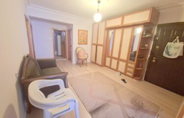 BAHÇELİEVLER MAHALLESİ ESKİ ÇANAKÇI YOLU ÜZERİNDE 3+1 SATILIK DAİRE