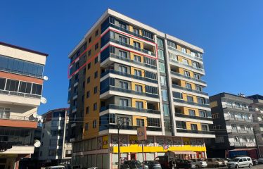 YEŞİLTEPEDE CADDE ÜZERİ HARİKA KONUM 3+1 SATILIK DAİRE