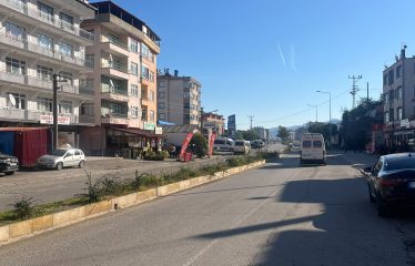 YEŞİLTEPEDE CADDE ÜZERİ HARİKA KONUM 3+1 SATILIK DAİRE