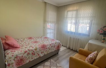 YEŞİLTEPEDE CADDE ÜZERİ HARİKA KONUM 3+1 SATILIK DAİRE