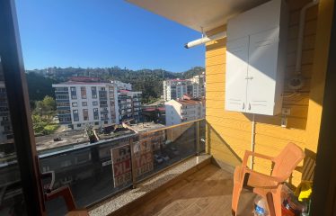 YEŞİLTEPEDE CADDE ÜZERİ HARİKA KONUM 3+1 SATILIK DAİRE
