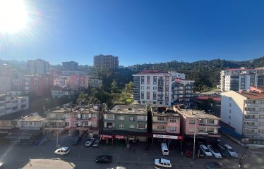 YEŞİLTEPEDE CADDE ÜZERİ HARİKA KONUM 3+1 SATILIK DAİRE