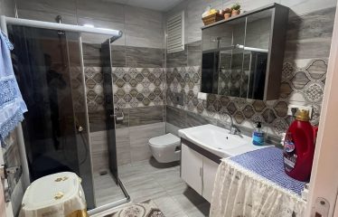 YEŞİLTEPEDE CADDE ÜZERİ HARİKA KONUM 3+1 SATILIK DAİRE