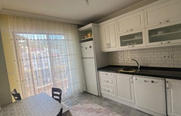 YEŞİLTEPEDE CADDE ÜZERİ HARİKA KONUM 3+1 SATILIK DAİRE